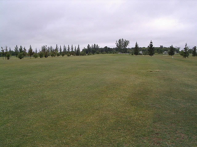 Hole 1 middle of the fairway